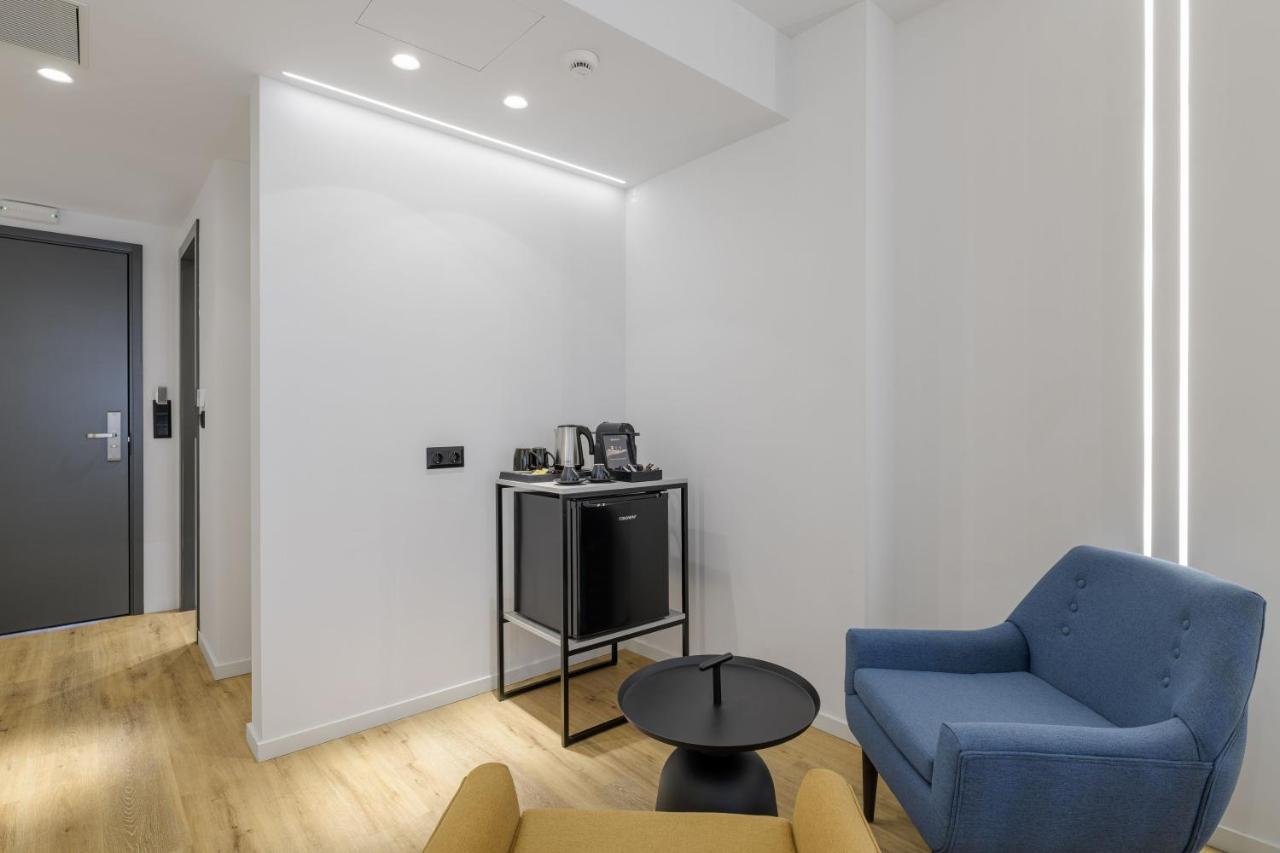 Acropolis Magenta Luxury Suites Atene Esterno foto