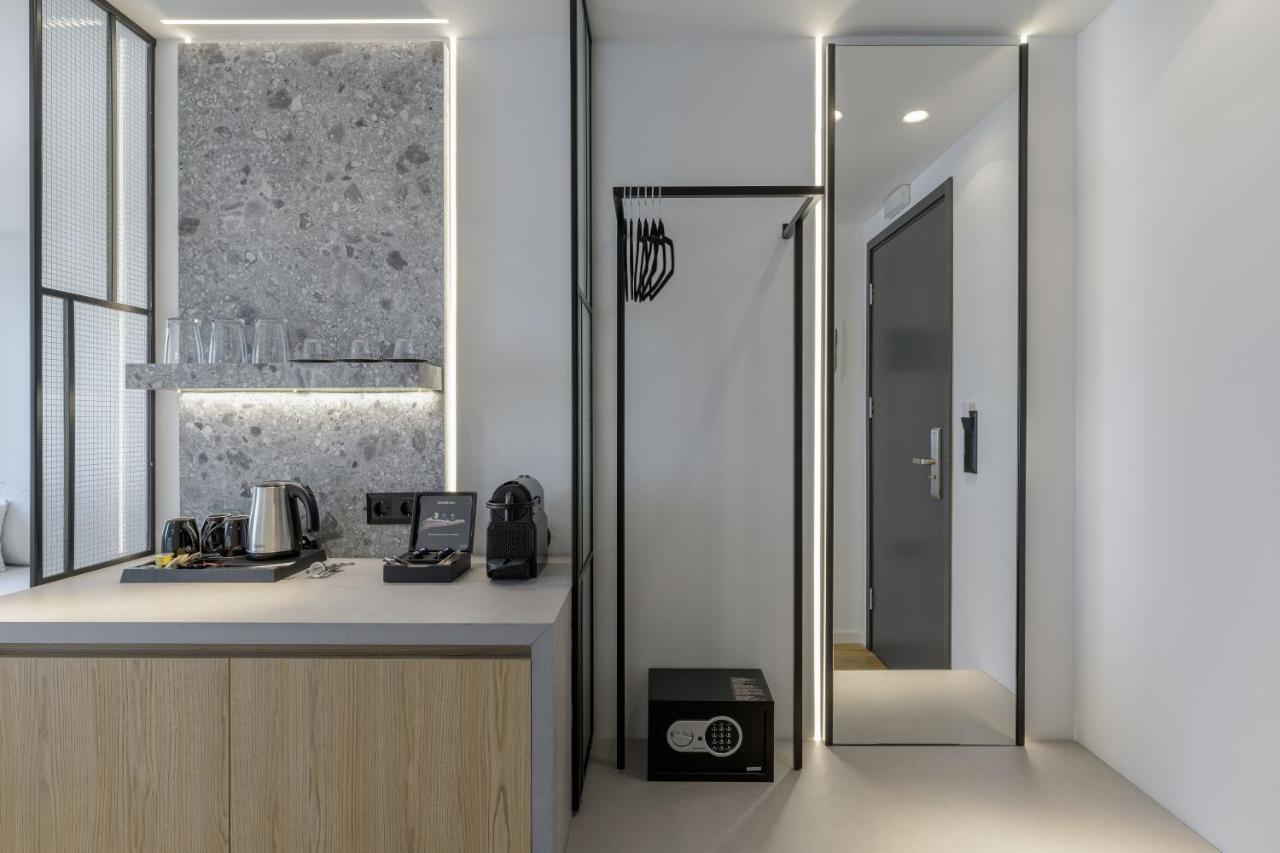 Acropolis Magenta Luxury Suites Atene Esterno foto